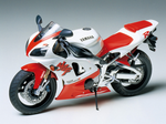 Tamiya 1/12 Yamaha YZF-R1 14073